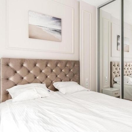 Apartament Mennica Residence - Golden Apartments - Comfortable And Stylish Warsawa Bagian luar foto