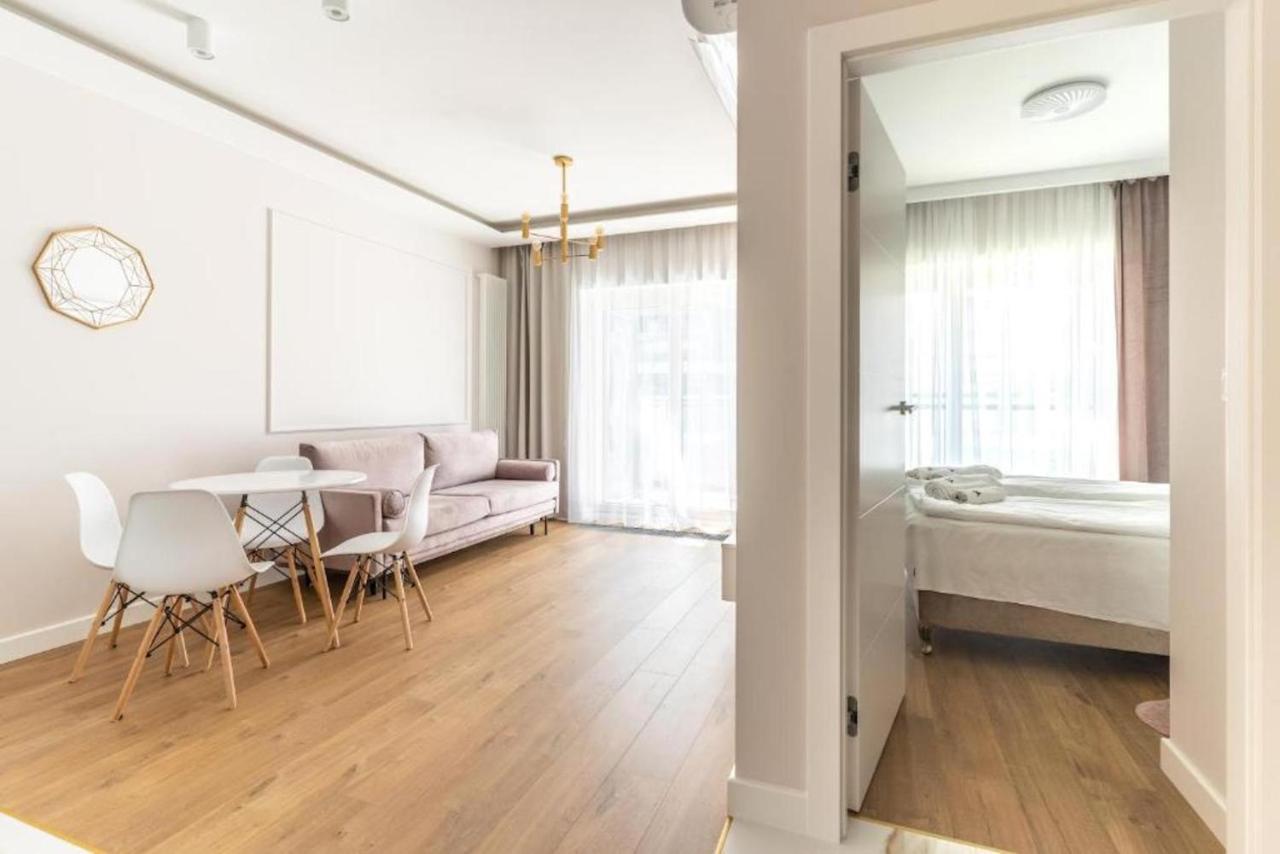 Apartament Mennica Residence - Golden Apartments - Comfortable And Stylish Warsawa Bagian luar foto