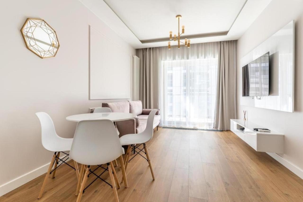Apartament Mennica Residence - Golden Apartments - Comfortable And Stylish Warsawa Bagian luar foto